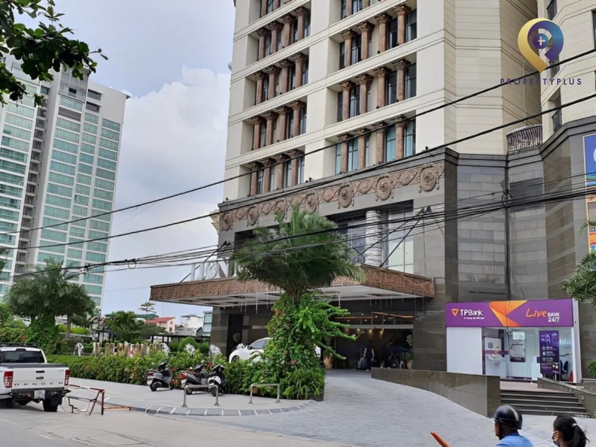 Khu vực sảnh ngoài tòa nhà D. Le Roi-Soleil tại Tây Hồ, Hà Nội